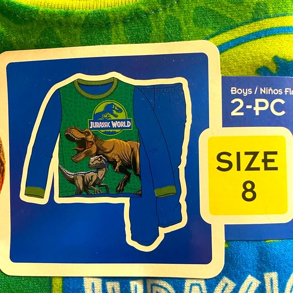 🦖Jurassic world pajamas🦖NWT dinosaur pajamas long sleeve dinosaur pajamas,SZ 8 - Picture 3 of 13